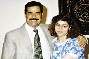 شوخی وحشتناک صدام با همسرش (عکس)
