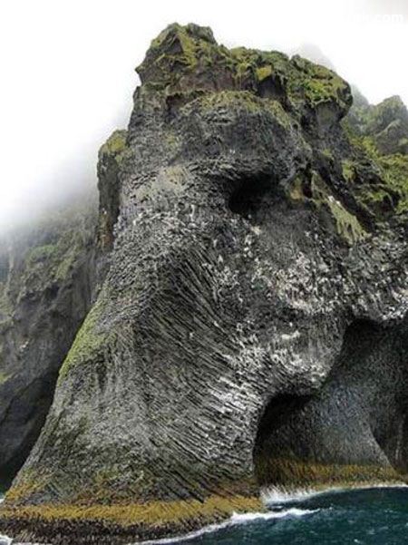 جالب ترین کوه صخره ای به شکل فیل (عکس)