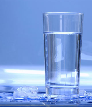 مقدار باکتری موجود در یک لیوان آب, آب, آب آشامیدنی