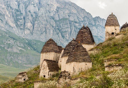 شهر مردگان,گورستانی باستانی در روسیه,دیدنیهای روسیه