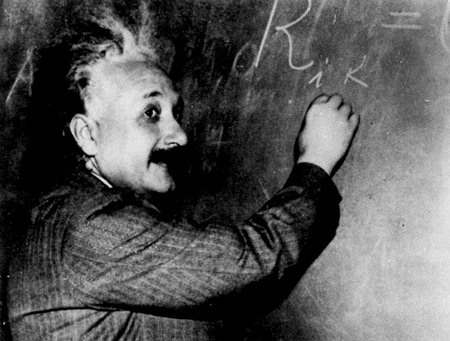 نظریه های آلبرت انیشتین,حقایقی درباره انیشتین