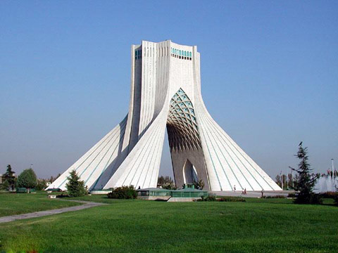 جاهای دیدنی تهران,مکان های دیدنی تهران,برج آزادی