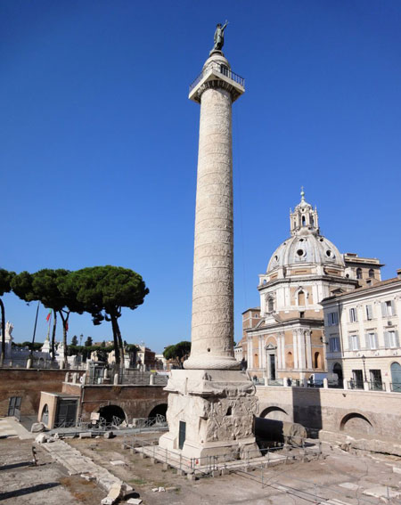 شهر رم,فهرست جاذبه‌های گردشگری در رم,ستون ترایان