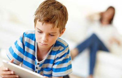 استفاده از اینترنت روی نمرات بچه ها تاثیر می گذارد