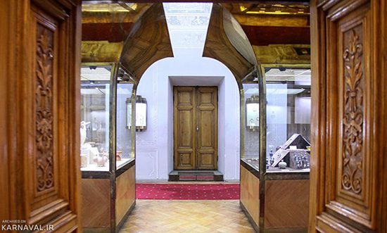 آشنایی با موزه آبگینه و سفالینه تهران